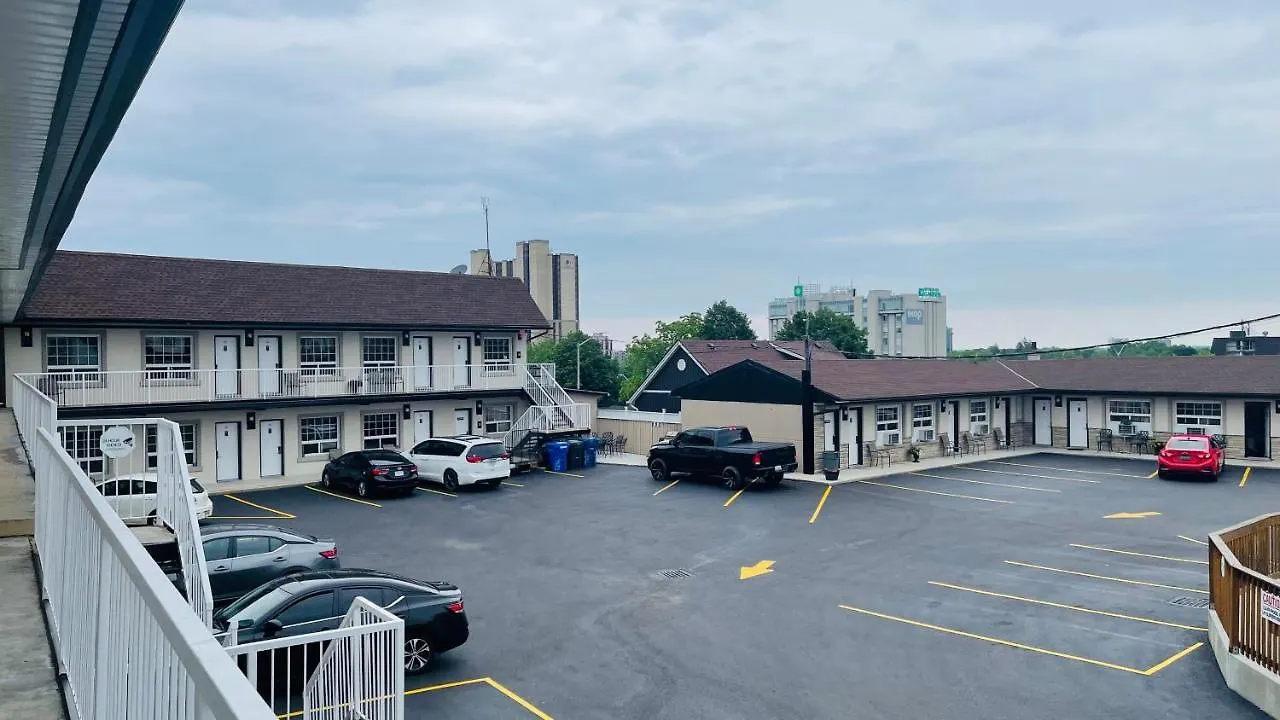 Falls Lodge By The Falls Niagara Falls Hotel